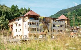 Burg1990